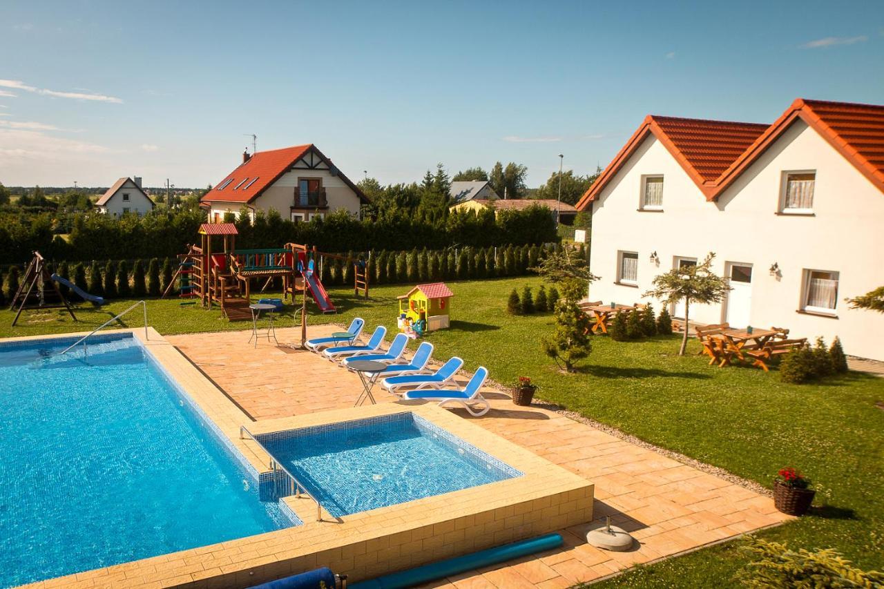 Aqua Fun Domki Z Basenem Ujście-Darłowskie Екстериор снимка