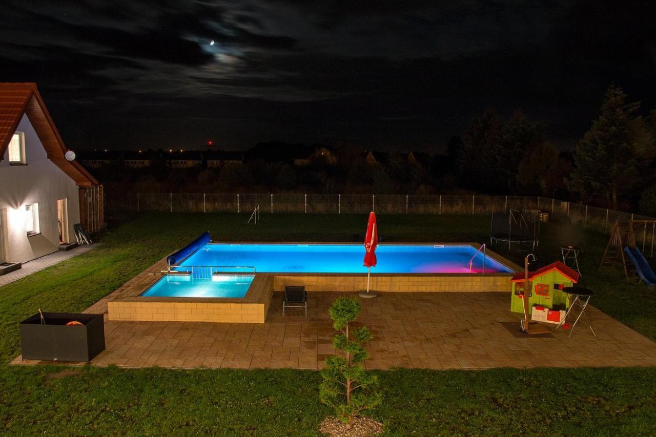 Aqua Fun Domki Z Basenem Ujście-Darłowskie Екстериор снимка